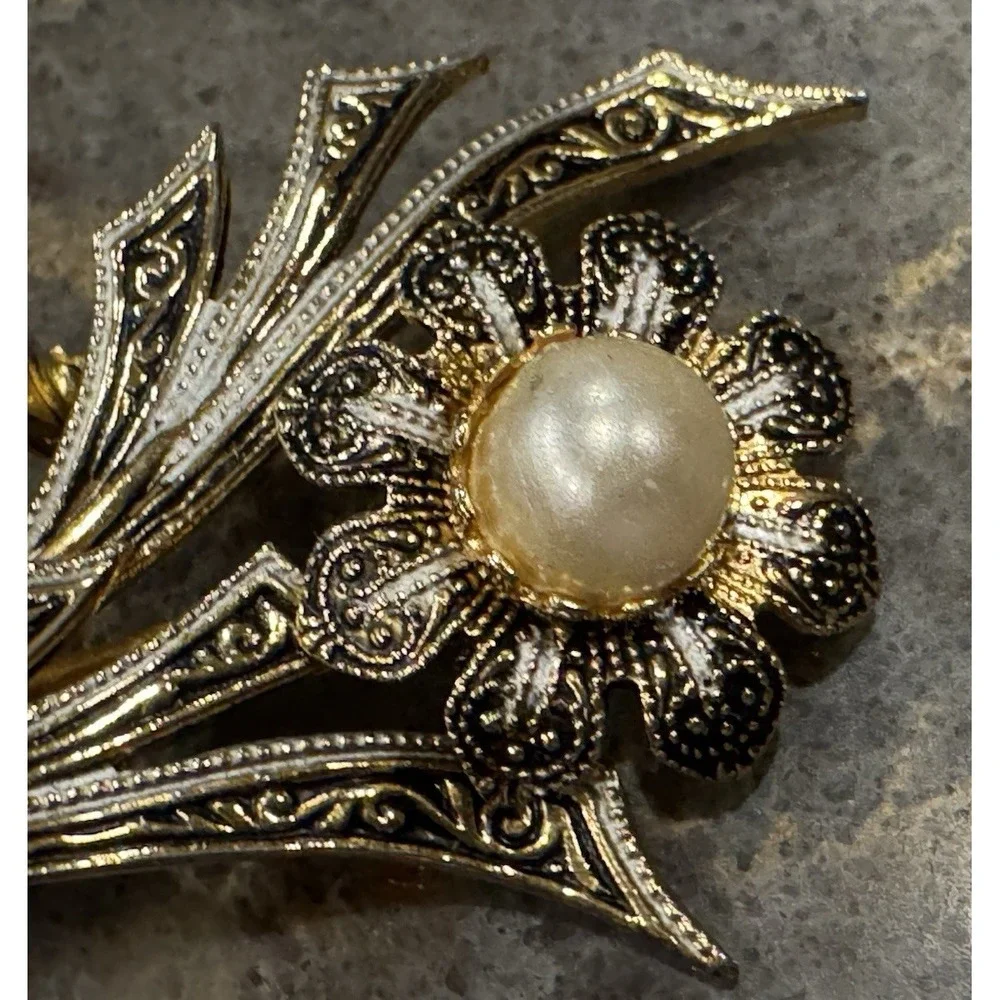 The Unbranded Brand elegant vintage